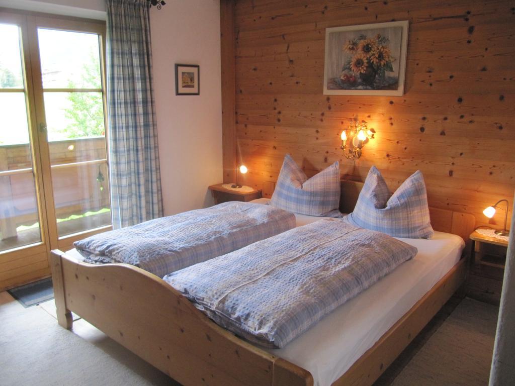 Haus Friedl Hotel Kitzbühel Szoba fotó